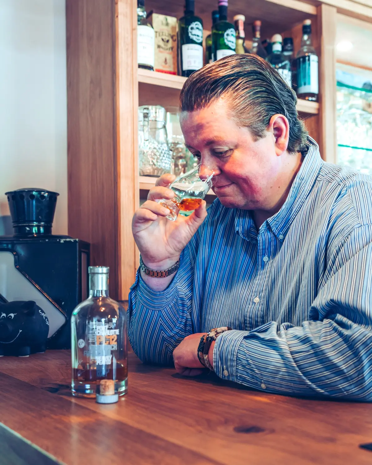 Whisky wird im Nosing-Glas aufmerksam verkostet